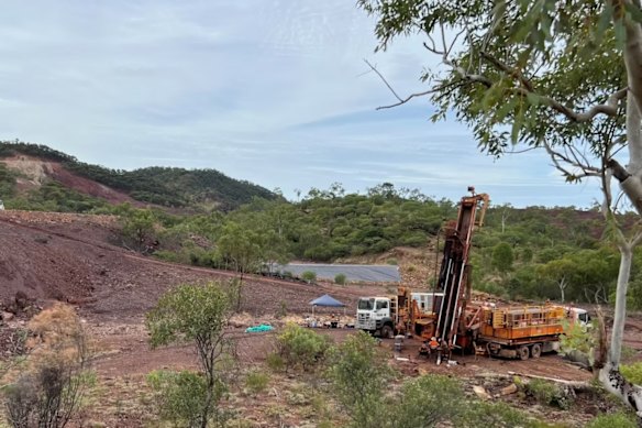 True North Copper has beefed up its Queensland copper-gold inventory after recent reverse-circulation drilling returned impressive numbers to boost its resource.