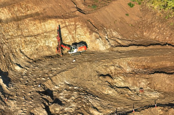 Production drilling rig at Kangankunde’s stage one pit marks a key mining-readiness milestone as Lindian shifts the giant Malawian rare earths project from construction towards production.