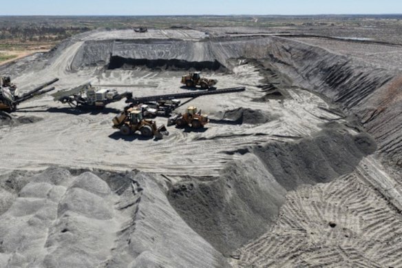 Pacgold Limited’s re-crushing circuit in operation at White Dam, where the first gold has been poured. 