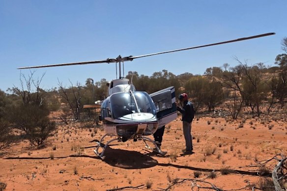 Whitebark Energy’s helicopter-supported placement of soil gas sensors in its Rickerscote prospect in the Officer Basin, South Australia.