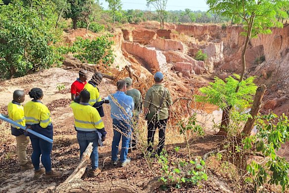 Aurum Resources’ staff at one of the many areas of extensive artisanal gold mining projects within the company’s Boundiali gold project in Côte d’Ivoire, West Africa.