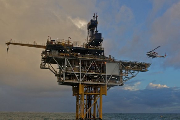 Triangle Energy and Pilot Energy’s Cliff Head oil well and facilities are being repurposed as a carbon capture and storage facility, as part of Pilot’s Mid West Clean Energy project. 
