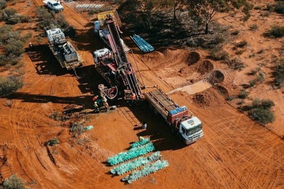 Drilling underway at Ardea Resources’ massive Goongarrie Hub nickel project near Kalgoorlie has been green-lit for approvals by the WA government.