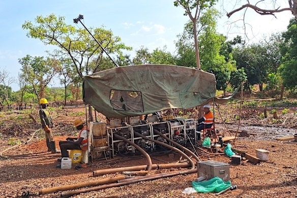 One of Aurum Resources’ 14 diamond drilling rigs at its Boundiali project, Côte d’Ivoire.