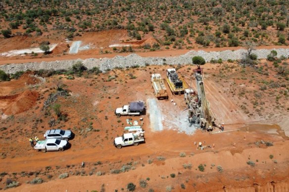 Javelin Minerals’ reverse circulation drill rig on the western side of the Coogee open-pit wall