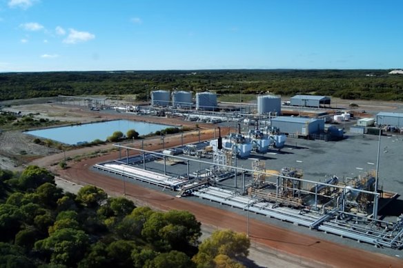 Triangle Energy and Pilot Energy’s Cliff Head oil well and facilities are being repurposed as a carbon capture and storage facility, as part of Pilot’s Mid West Clean Energy project. 

