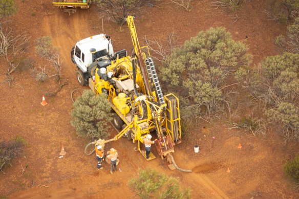 Drilling rig at Platina Resources Mt McKenna gold project near Laverton in Western Australia.