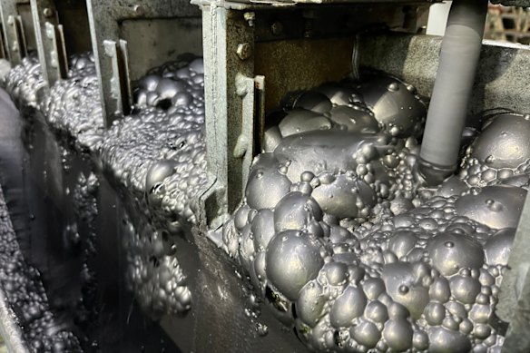 Sarytogan Graphite’s metallurgical testwork has achieved flotation concentrates of better than 90% total graphitic carbon.