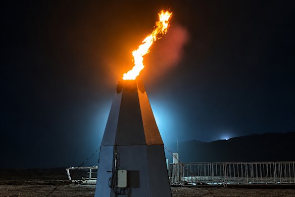 TMK Energy’s LF-07 gas flare at its Gurvantes XXXV coal seam gas project in Mongolia, where rising gas flows are building the case for broader field development.