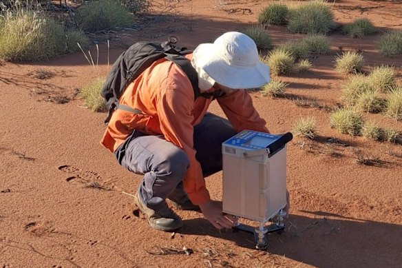 Platina Resources’ geologist undertaking geophysical studies at Sunrise Bore near Laverton in Western Australia.