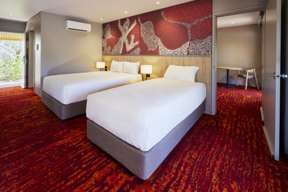 All rooms have been refreshed and reflect desert colours and the design of an Indigenous artwork.