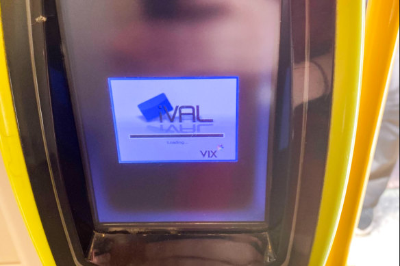 Myki readers have been glitching.