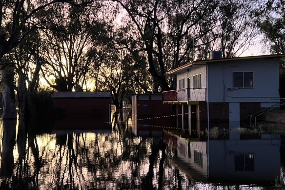 The Mildura Life Saving Club remains submerged.