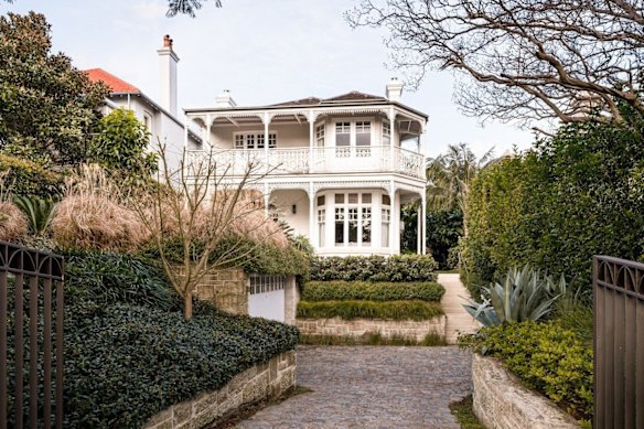 Kurraba Point became a discrete suburb in 2010. 