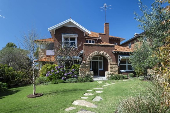 The 1908-built Bondi house Gnal Loa is owned by Barrenjoey’s Ben Scott and his wife, Pensiri.