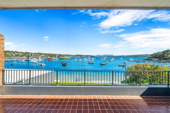 The Watsons Bay home of mining boss Gary Lewis sold for $19 million to cash buyer Wenbin Xu and Wei Zhou.