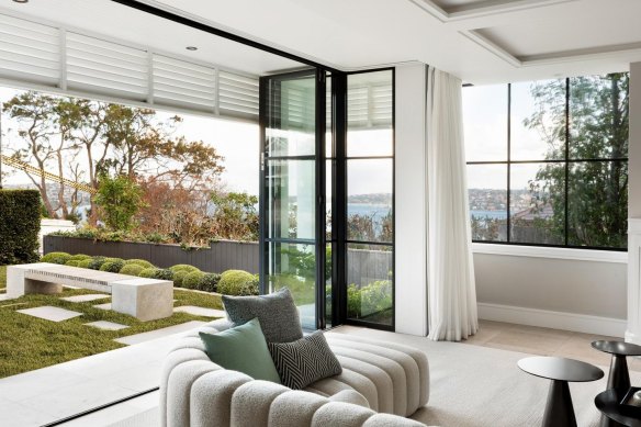 The Mosman home of Hua Meng and Yu Li Song last traded in 2021 for $14.5 million.