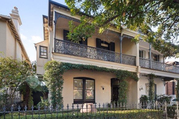 The Double Bay terrace purchased by Andrew Banks 18 months ago is back up for sale.