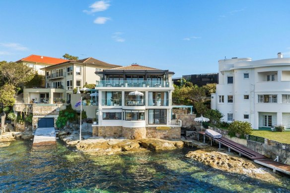 Rockpool is the waterfront home of Graham and Marisa Campion, which last traded in December 2021.