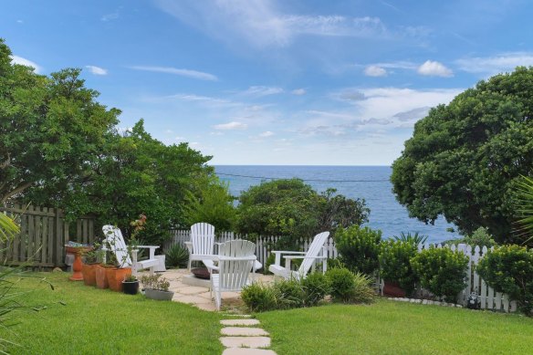 The clifftop house at South Coogee is one of two in a row sold this week for more than $18.5 million.