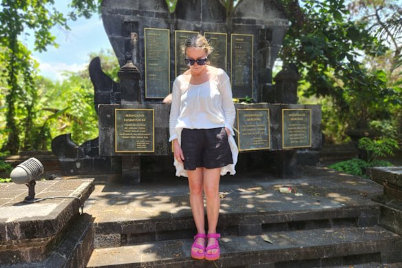 Kate Halfpenny visits a memorial for passengers on Pan Am flight 812 which slammed into a Balinese mountain in 1974, killing her father’s cousin.