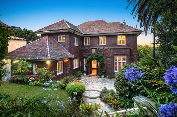 The historic home Kendall Lodge in Darling Point.