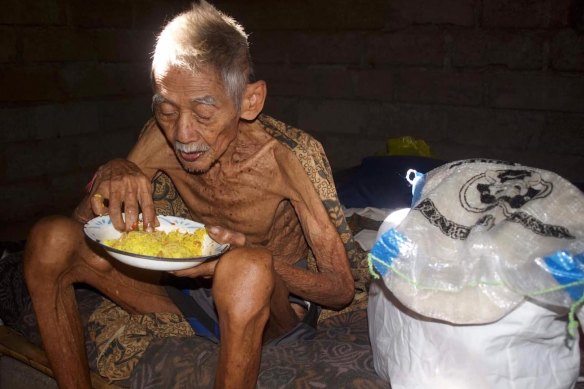 Kaki Nyoman had been eating plain rice and sambal for weeks by the time charity workers found him near Amed.