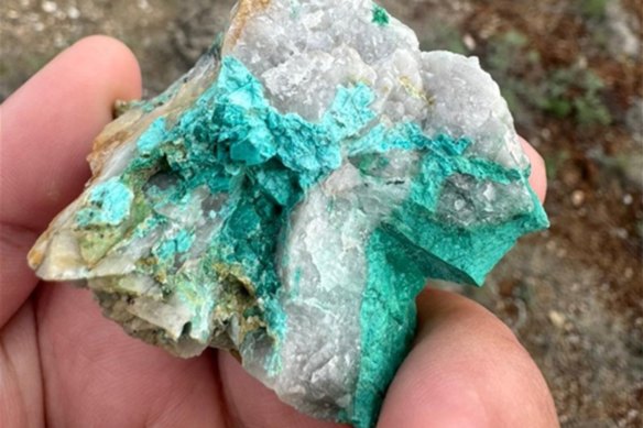 Sarytogan Graphite has identified copper-rich malachite at its Baynazar Caldera copper-porphyry project in Kazakhstan.  