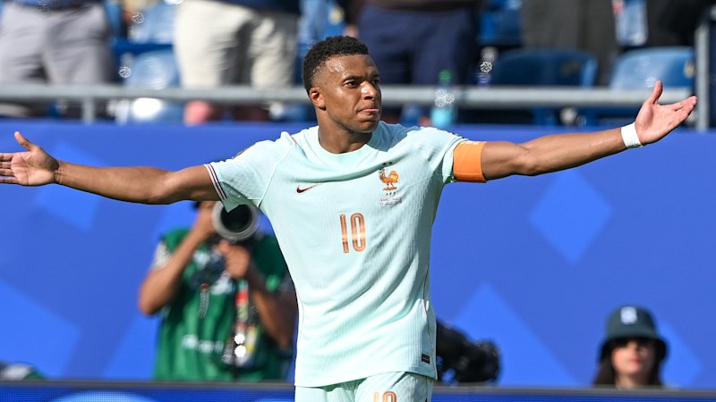 FIFA World Cup 2026 LIVE updates: France close in on Morocco and final four as quarter-finals get under way