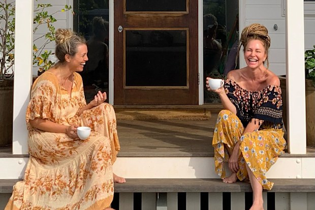 McLeod's Daughters Simmone Jade McKinnon and Bridie Carter