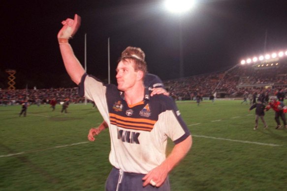 Robinson, then ACT Brumbies captain, leaves Bruce Stadium after the Brumbies defeated the Wellington Hurricanes in the Super 12 on May 23, 1997.