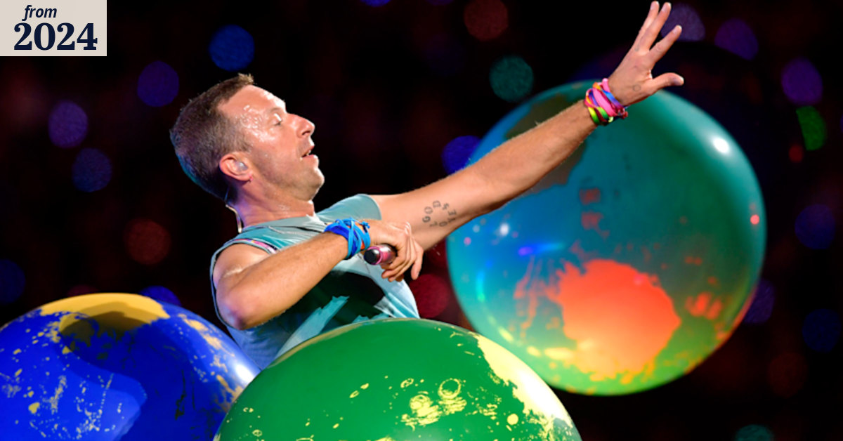Coldplay Melbourne: Chris Martin falls through trapdoor at Marvel Stadium