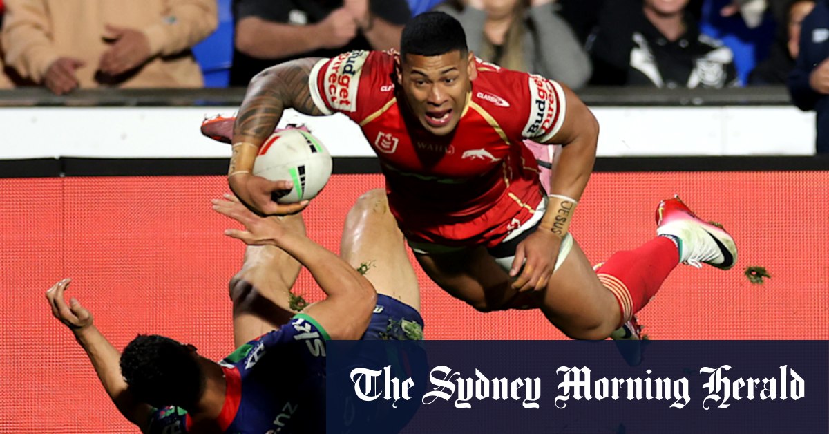 Dolphins overcome loss of star centre to take thriller