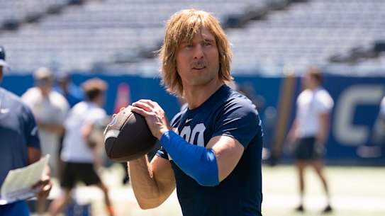 Glen Powell in Chad Powers