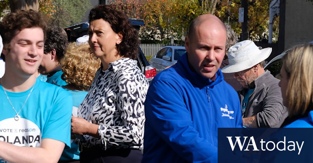 Australian election 2022: Council ruling ignored as federal Treasurer Josh Frydenberg and independent candidate Monique Ryan hit the streets in battle for Kooyong - Vimarsana News