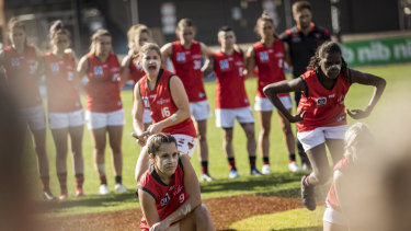 Bombers, Hawks push for AFLW teams amid financial upheaval