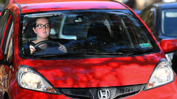 Genevieve Hughes, who lives near Box Hill Hospital, is offering health workers a free car park and a lift to work.