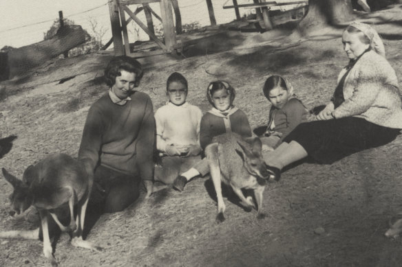 Henryka Shaw with her daughters Tamara, Naomi and Yvette and her mother Mina on holidays in Australia in the 1960s.
