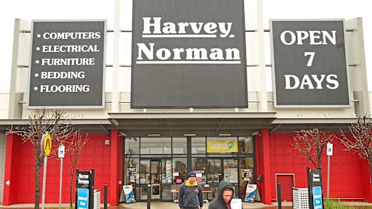 ASIC has taken Latitude and the electronics retailer to task over one of the companies’ interest-free offers.