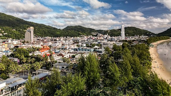Um turista australiano foi encontrado morto dentro de seu quarto de hotel em Phuket, na Tailândia.