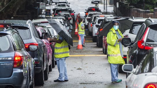 Thousands line up for COVID-19 testing at Lilyfield on Monday. 