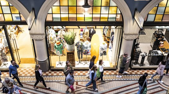Shoppers at the Queen Victoria Building in Sydney. Fund manager say an improving economic backdrop and an expected February rate cut has made them quite positive about this reporting season.