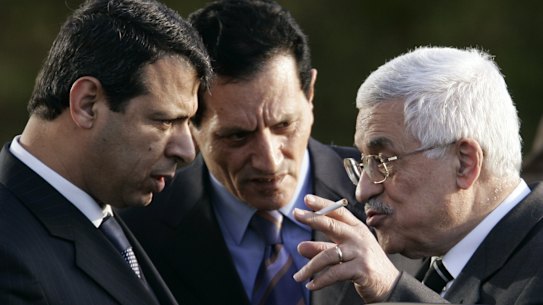 Mohammed Dahlan (left), with Palestinian Authority President Mahmoud Abbas.
