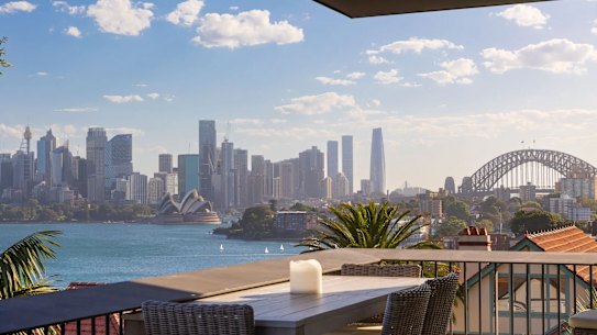 Maria Hunt of the Primo Smallgoods clan has put her Cremorne Point penthouse apartment on the market with a price guide of about $18 million, local sources have revealed. 