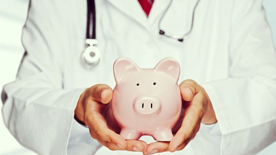 The report said health insurance premiums could be slashed by almost $1 billion if the government followed its recommendations. 