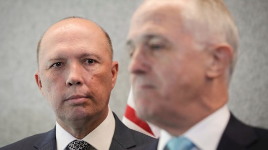 Turnbull plots against Dutton over eligibility to sit in Parliament