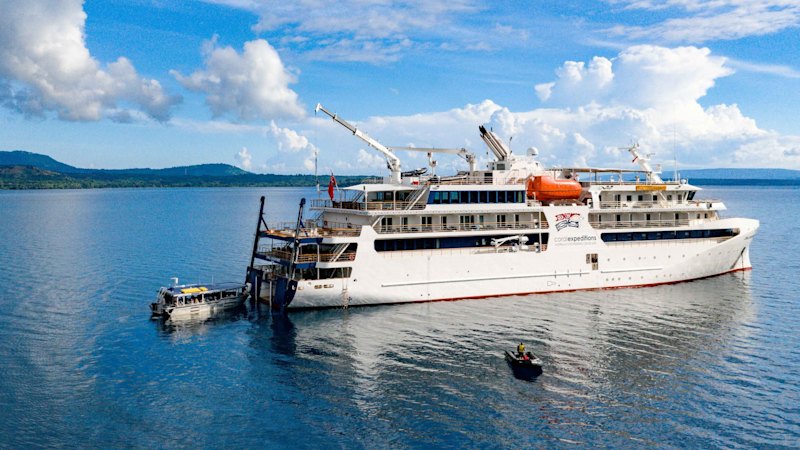 Cruise ship grounds off PNG, passengers to fly home