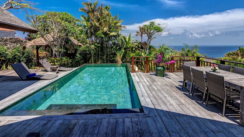 Want to celebrate a birthday overseas? Make sure you do it right