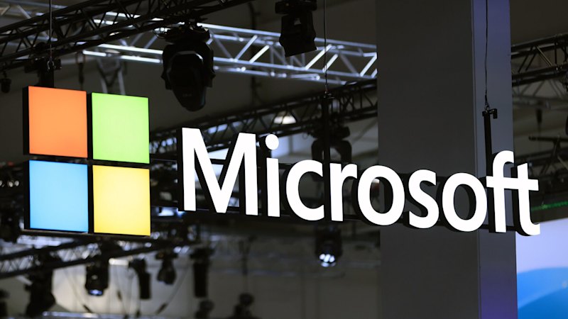 Австралійські новини в прямому ефірі: ACCC звинувачує Microsoft у введенні в оману 2,7 мільйонів австралійців; Коаліція наполягає на притягненні адміністраторів CFMEU до парламенту через звинувачення в корупції