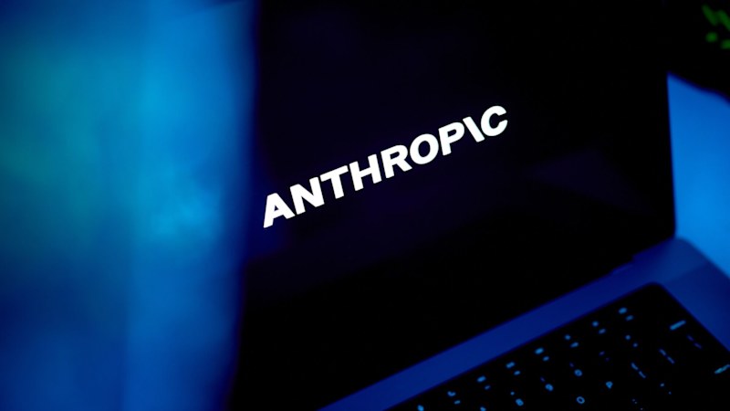 Anthropic urges global freeze in AI development